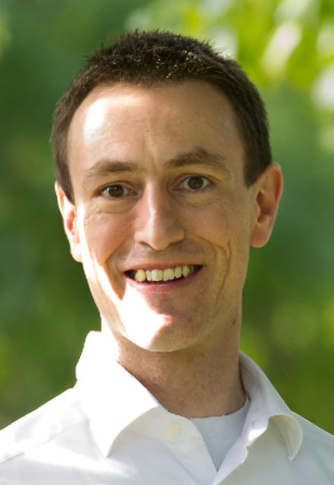 Christian Waltenberger als Lehrer von Qigong und Taiji Quan für elastische Kraft sowie Shiatsu Praktiker in Graz